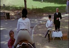The mother rushed out of the trunk of the babes sex car of the lover.