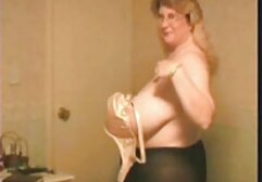 Sticky fingers in her vagina. hindi movie sex video